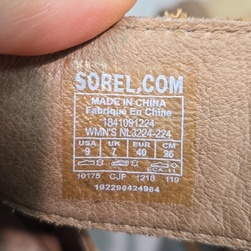 Sorel Women Joanie Ankle Lace Up Tractor Wedge Platform Sandals Boots Shoes Sz 9